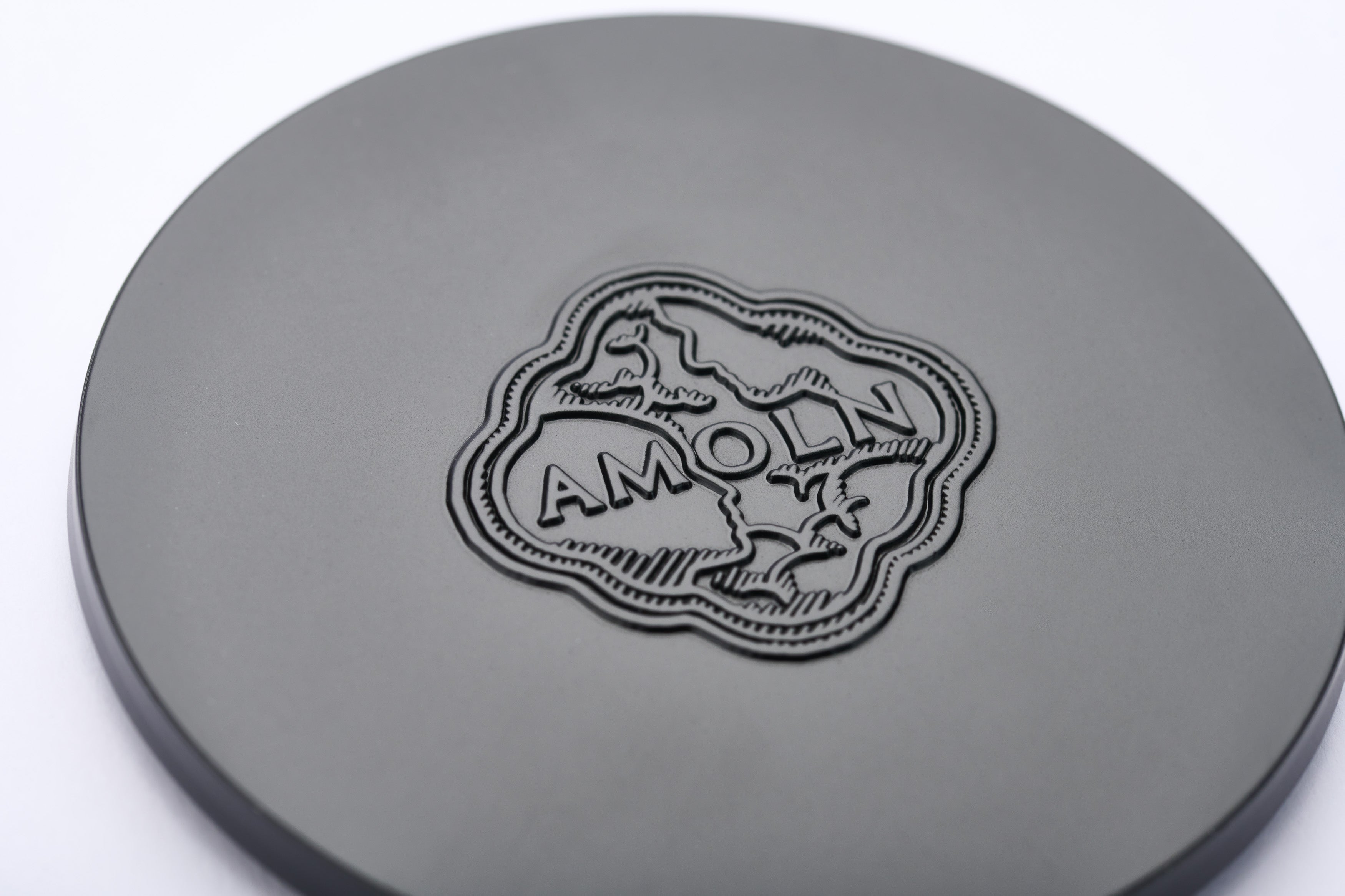 amoln-kerzendeckel-duftkerze-metall-mit-logo image 1